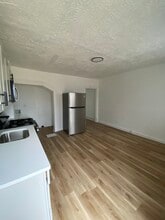 3810 Vermont Ave in Louisville, KY - Foto de edificio - Building Photo