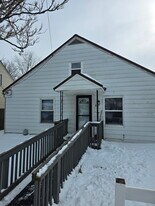 825 Garfield Ave in Newark, OH - Building Photo