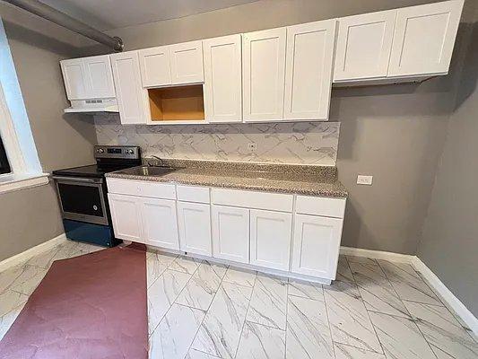 property at 3043 Villa Ave