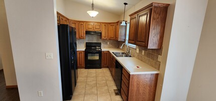 712 Autumn Ridge Ct in Andover, KS - Foto de edificio - Building Photo