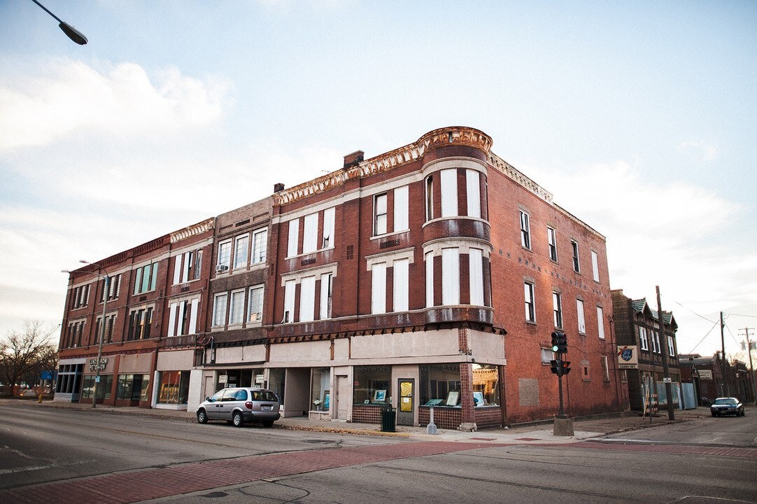 Midtown Lofts in Rockford, IL - Foto de edificio