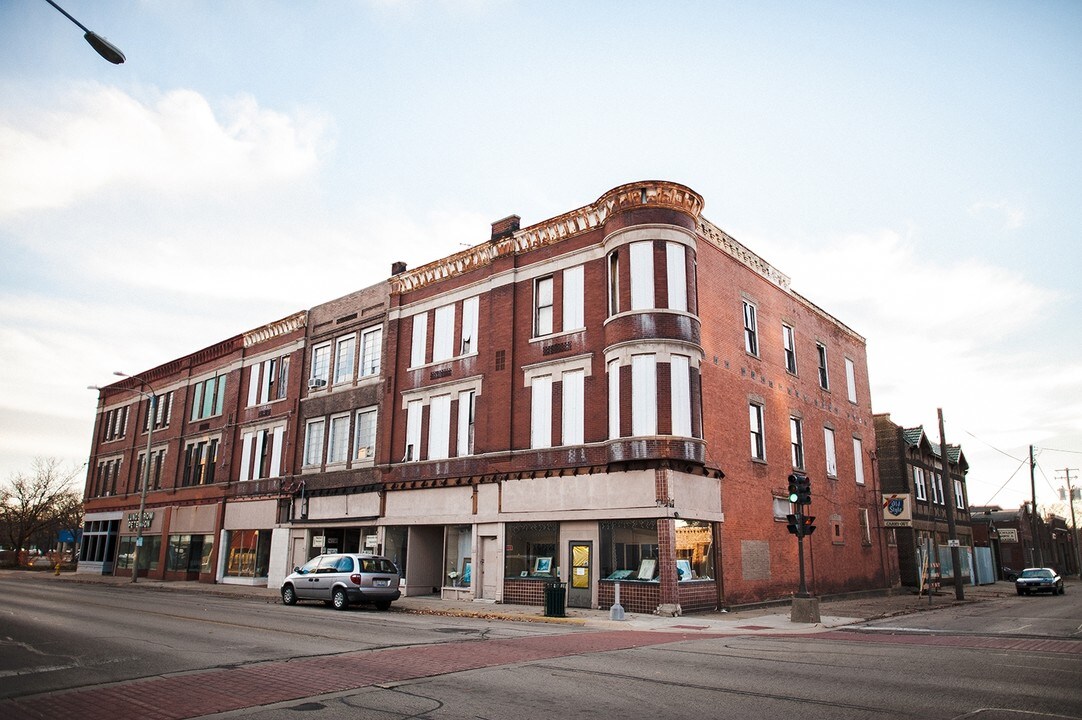 Midtown Lofts in Rockford, IL - Building Photo