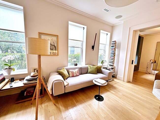 property at 206 Webster St