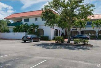 Multi-Family/ Office in Vero Beach, FL - Building Photo - Building Photo