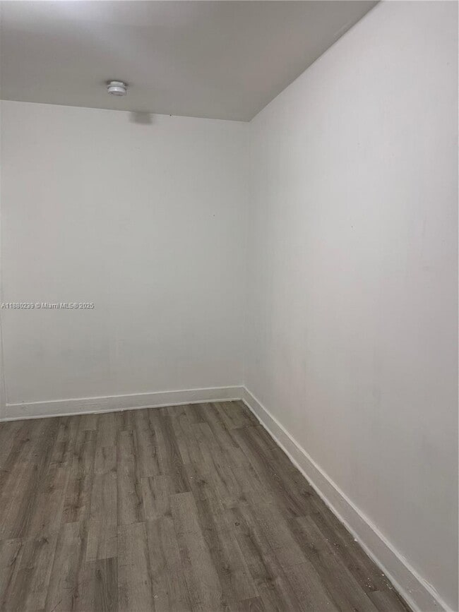 1552 SW 2nd St in Miami, FL - Building Photo - Building Photo