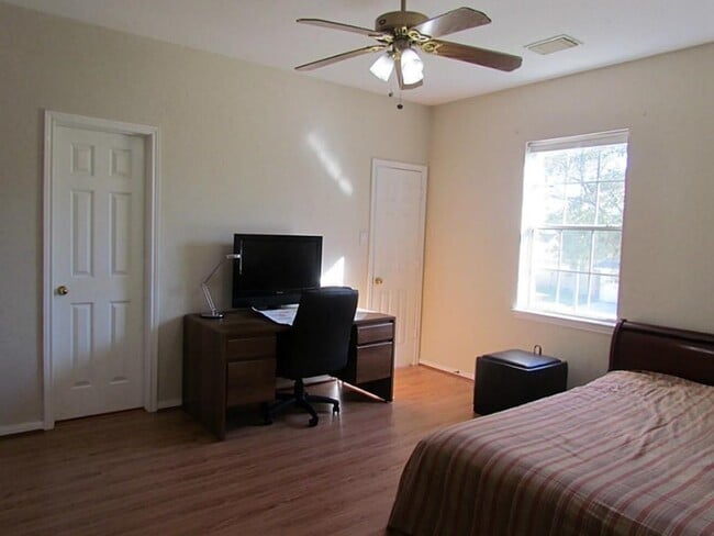 property at 3907 Hanberry Ln