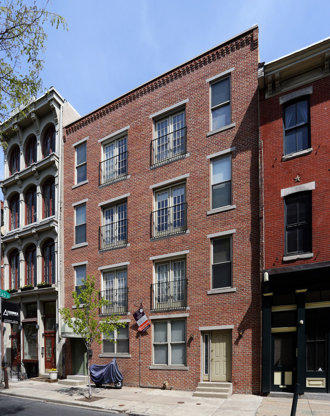 Chariot House in Philadelphia, PA - Foto de edificio - Building Photo