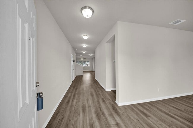 1829 Chickasaw Run in Leander, TX - Foto de edificio - Building Photo