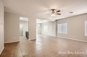 805 E Drifter Pl in San Tan Valley, AZ - Building Photo - Building Photo