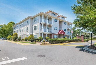 5300 Warminster Dr in Virginia Beach, VA - Building Photo - Building Photo
