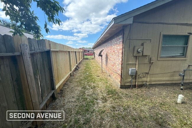 11727 Mosscrest Dr in Houston, TX - Foto de edificio - Building Photo