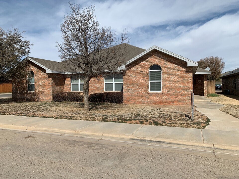 3116 111th St in Lubbock, TX - Building Photo