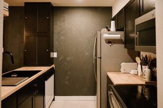 444 S Kittredge St, Unit 100 in Aurora, CO - Foto de edificio - Building Photo