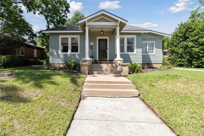 property at 532 E 50th St
