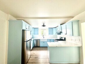 1570 Locust St in Pasadena, CA - Building Photo - Building Photo