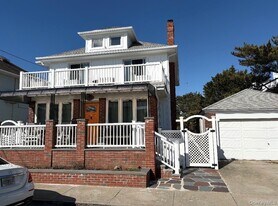 11 Delaware Ave in Long Beach, NY - Building Photo