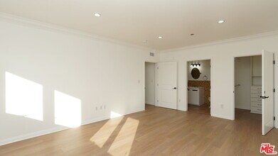 930 S Robertson Blvd in Los Angeles, CA - Building Photo - Building Photo