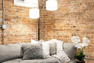 1941 W Augusta Blvd in Chicago, IL - Building Photo - Building Photo