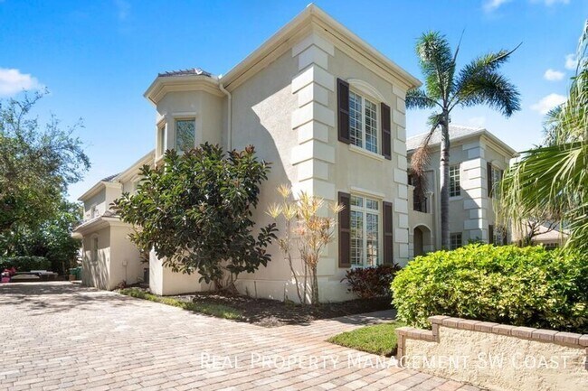 1412 Hemingway Pl in Naples, FL - Building Photo - Building Photo