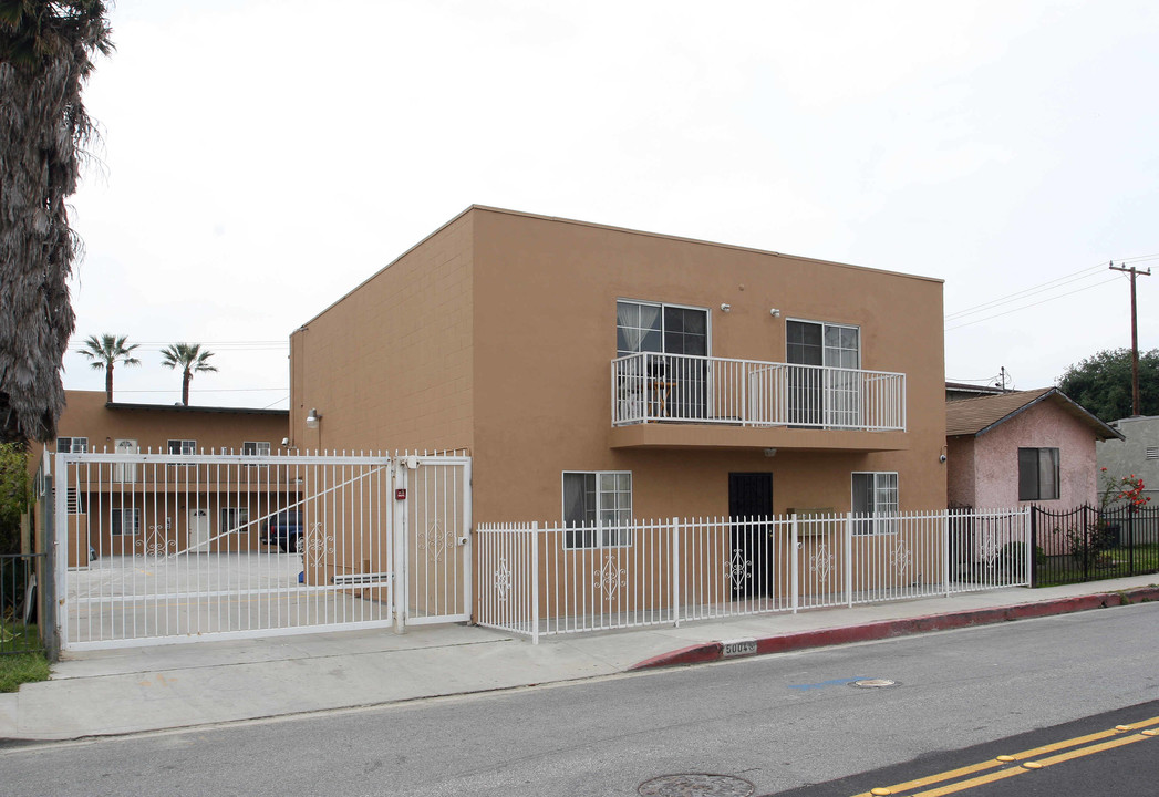 5004 E 59th Pl in Maywood, CA - Building Photo