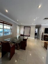 6810 SW 51st St in Miami, FL - Building Photo - Building Photo
