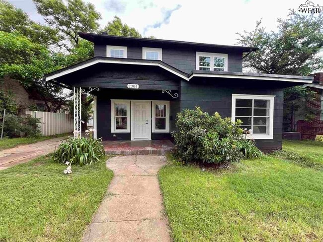 property at 2304 Talunar Ln