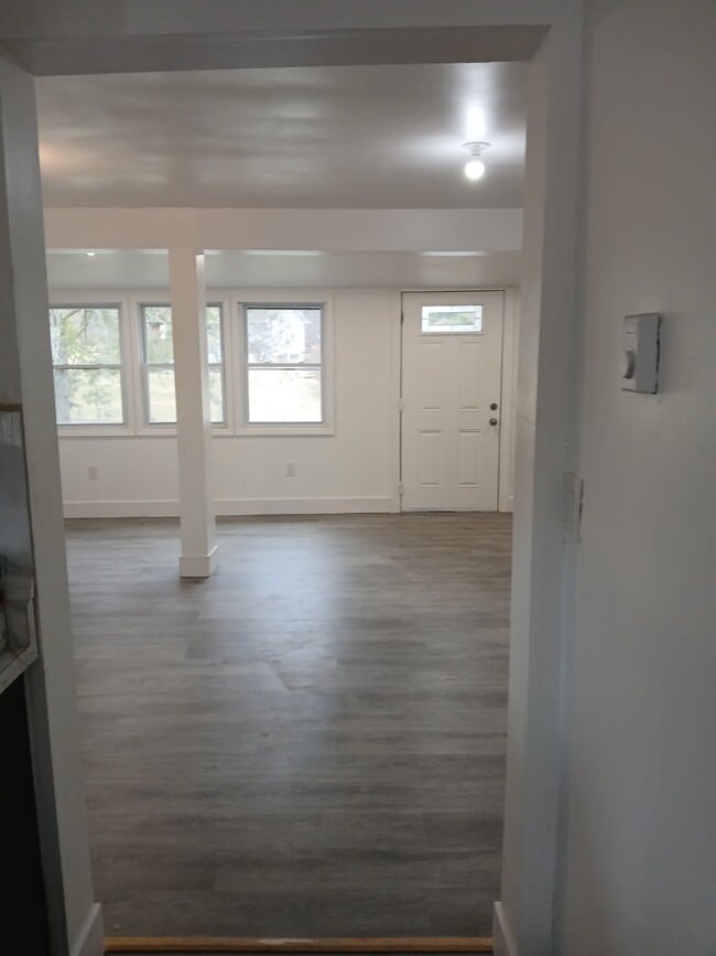 110 Tuthill Rd in Blooming Grove, NY - Foto de edificio - Building Photo