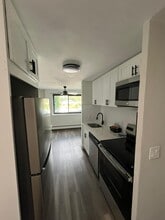 Country Club Apartments in Poughkeepsie, NY - Foto de edificio - Building Photo