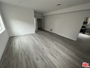 608 W Hillcrest Blvd, Unit 608 1/4 in Inglewood, CA - Building Photo - Building Photo