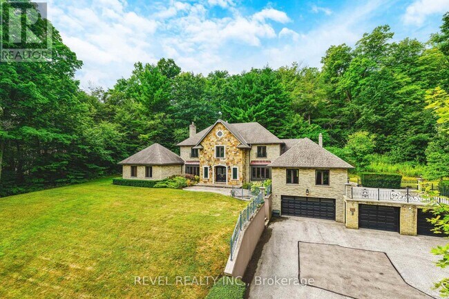 7644 Old Tremaine Rd in Milton, ON - Building Photo - Building Photo