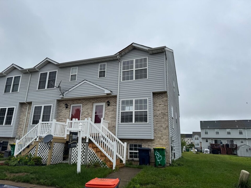 132 Rosie Dr in Middletown, DE - Building Photo