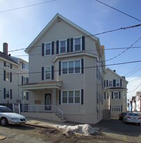 141 Hunter St in Fall River, MA - Building Photo