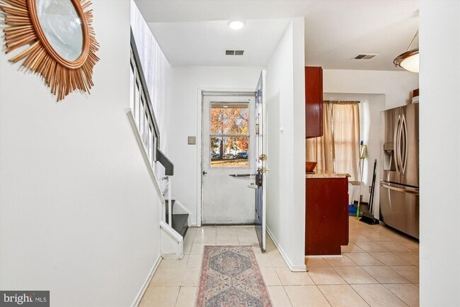 8703 Village Green Ct in Alexandria, VA - Building Photo - Building Photo