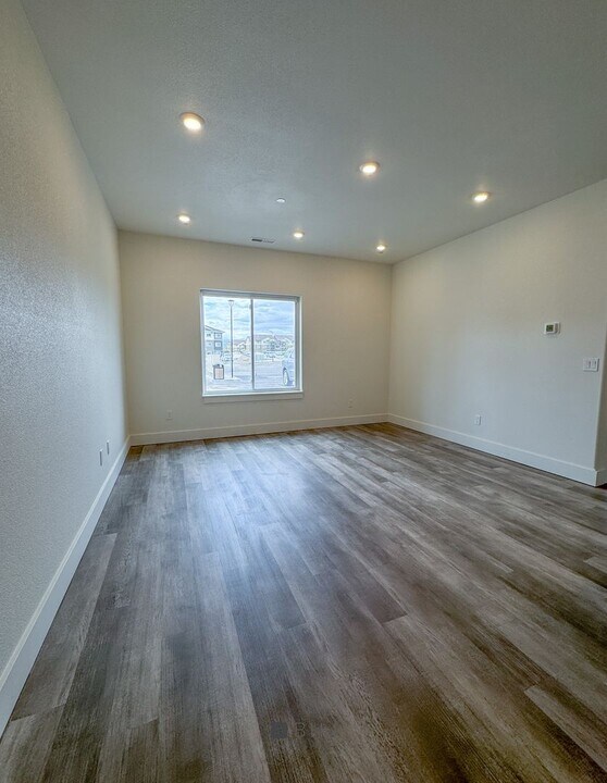 981 Covey Run Rd in Sheridan, WY - Building Photo