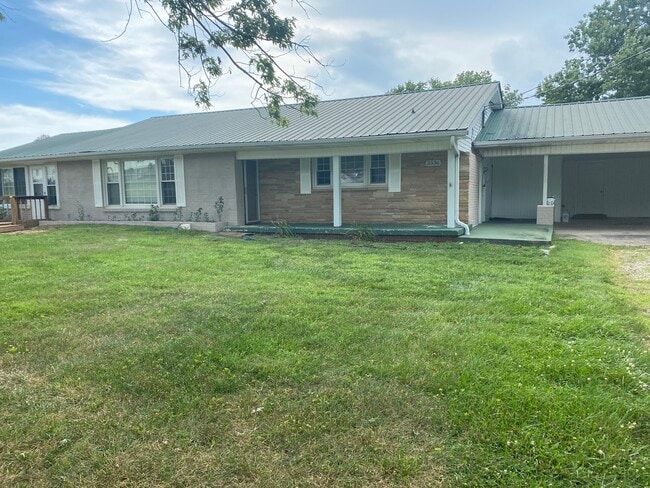3336 Hilham Rd in Cookeville, TN - Foto de edificio - Building Photo