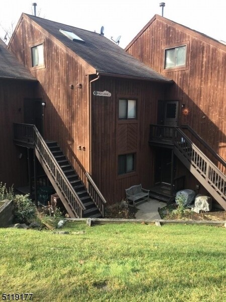 1 Red Lodge Dr-Unit -8 in Vernon, NJ - Building Photo - Building Photo