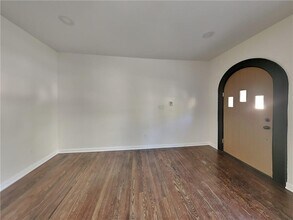 499 Woodlawn Ave NW in Atlanta, GA - Building Photo - Building Photo