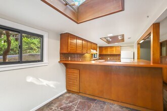 2132 SW Boundary St in Portland, OR - Building Photo - Building Photo