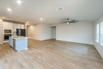 10741 Yellowtail Blvd in Boerne, TX - Building Photo - Building Photo