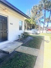 9326 Sunrise Dr in West Palm Beach, FL - Building Photo - Building Photo