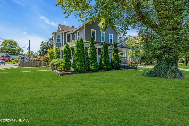 298 Liberty St in Long Branch, NJ - Foto de edificio - Building Photo