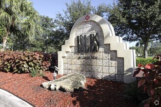 565 Vista Isles Dr in Sunrise, FL - Building Photo - Building Photo