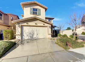 12420 Tesoro Ct in Grand Terrace, CA - Building Photo