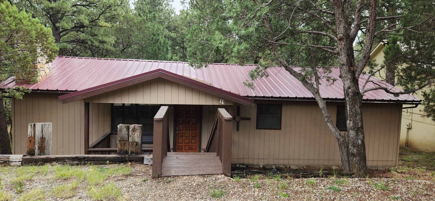 212 Fort Stanton Rd in Alto, NM - Building Photo