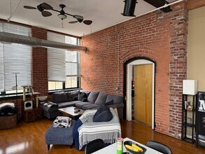 160 Fremont St in Worcester, MA - Building Photo - Building Photo