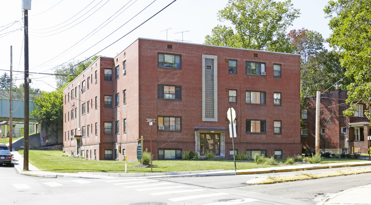 Castletone Apartments in Pittsburgh, PA - Foto de edificio