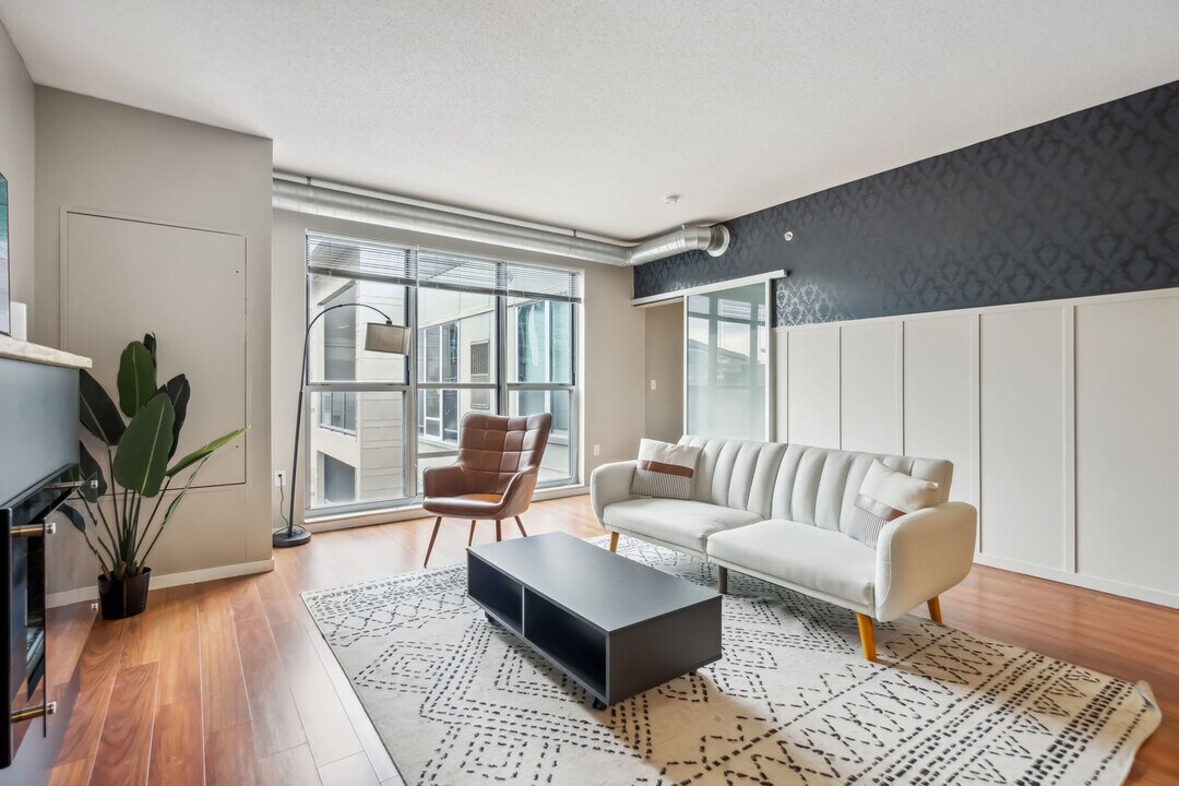 616 Washington Ave S in Minneapolis, MN - Building Photo