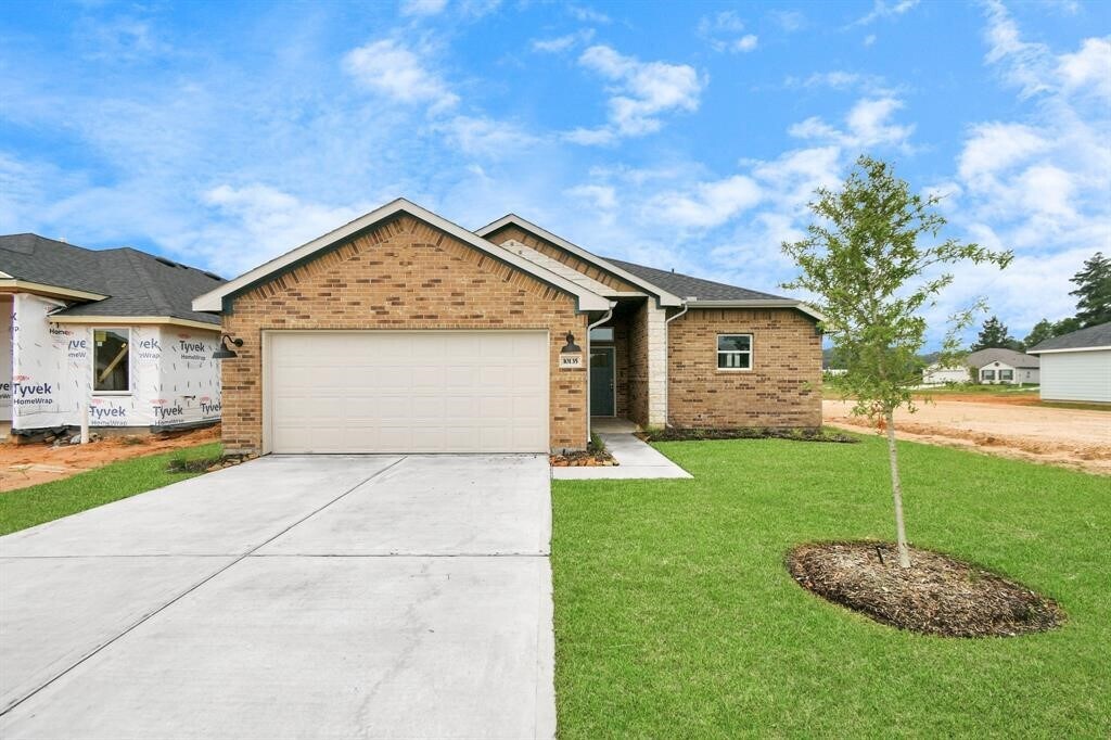 10135 Cabo del Sol Dr in Cleveland, TX - Building Photo