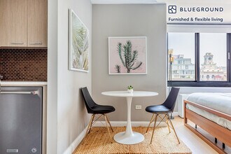 105 Duane St in New York, NY - Building Photo - Building Photo