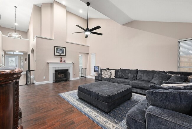 property at 1917 Endeavor Ct